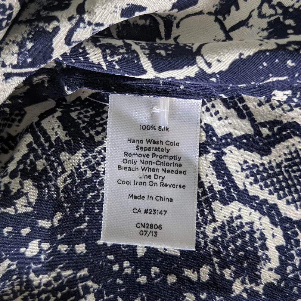 Talbots Silk Blouse w Pleat Details Dark Blue Snake Print Petite 4 - Picture 6 of 7